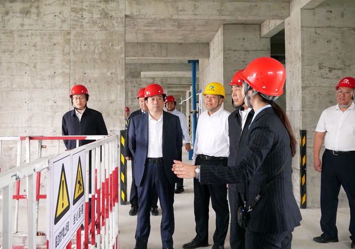 菏泽市住建系统安全生产暨标准化工地建设观摩活动在集团项目举行(图3)
